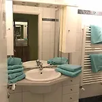 Theresa Apartmanhotel 3*