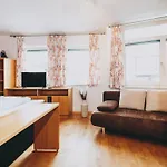 Theresa Apartmanhotel