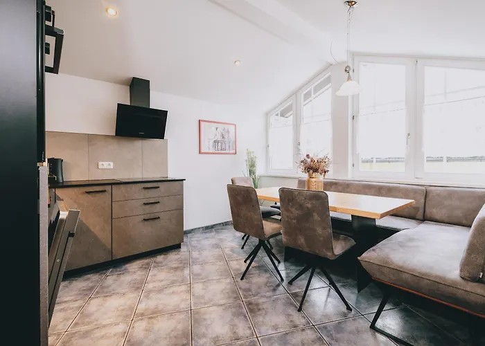 Theresa Apartahotel 3*